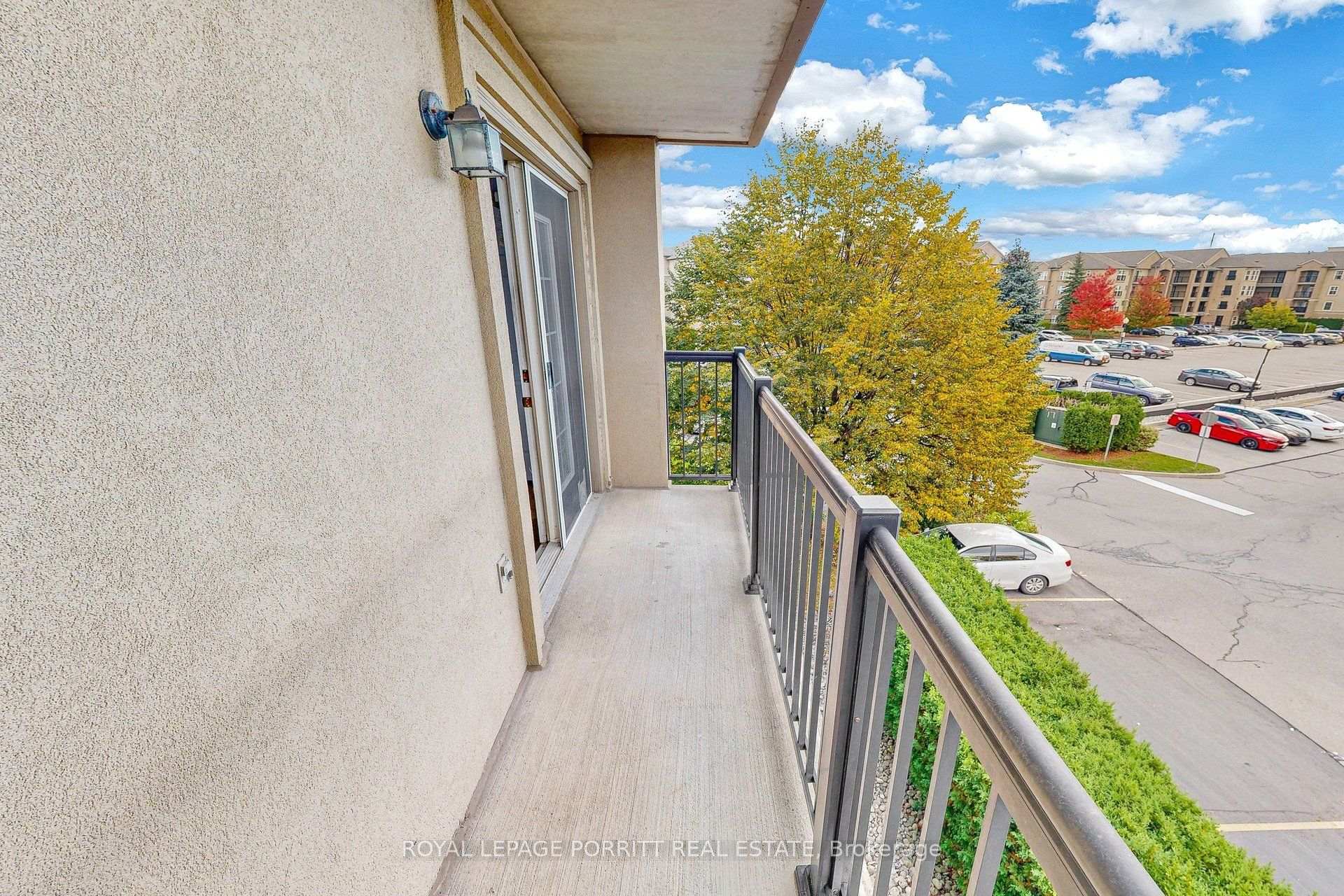 Photo 24 of 2085 Appleby Line, Burlington, Uptown — HOMEH