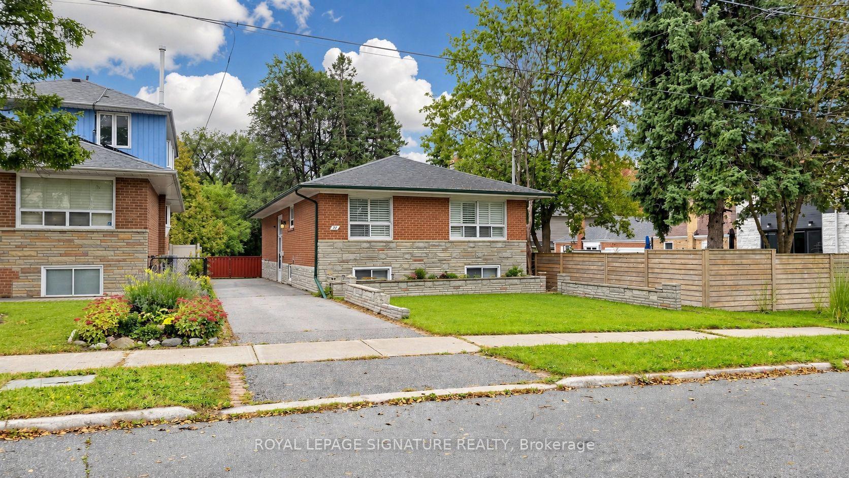 Photo 1 of 35 Florens Avenue, Scarborough, Clairlea-Birchmount — HOMEH