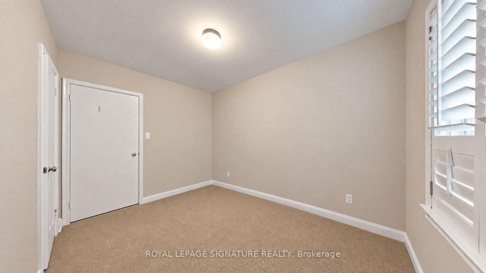 Photo 3 of 35 Florens Avenue, Scarborough, Clairlea-Birchmount — HOMEH