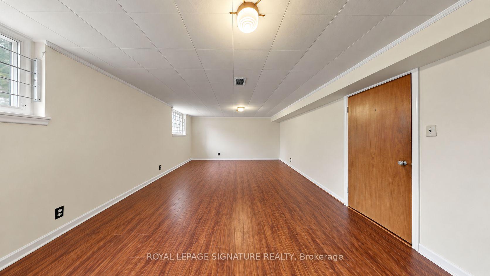 Photo 6 of 35 Florens Avenue, Scarborough, Clairlea-Birchmount — HOMEH
