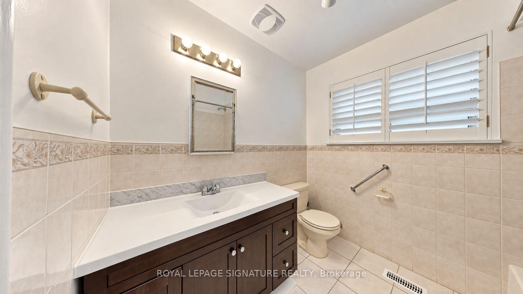 Photo 8 of 35 Florens Avenue, Scarborough, Clairlea-Birchmount — HOMEH