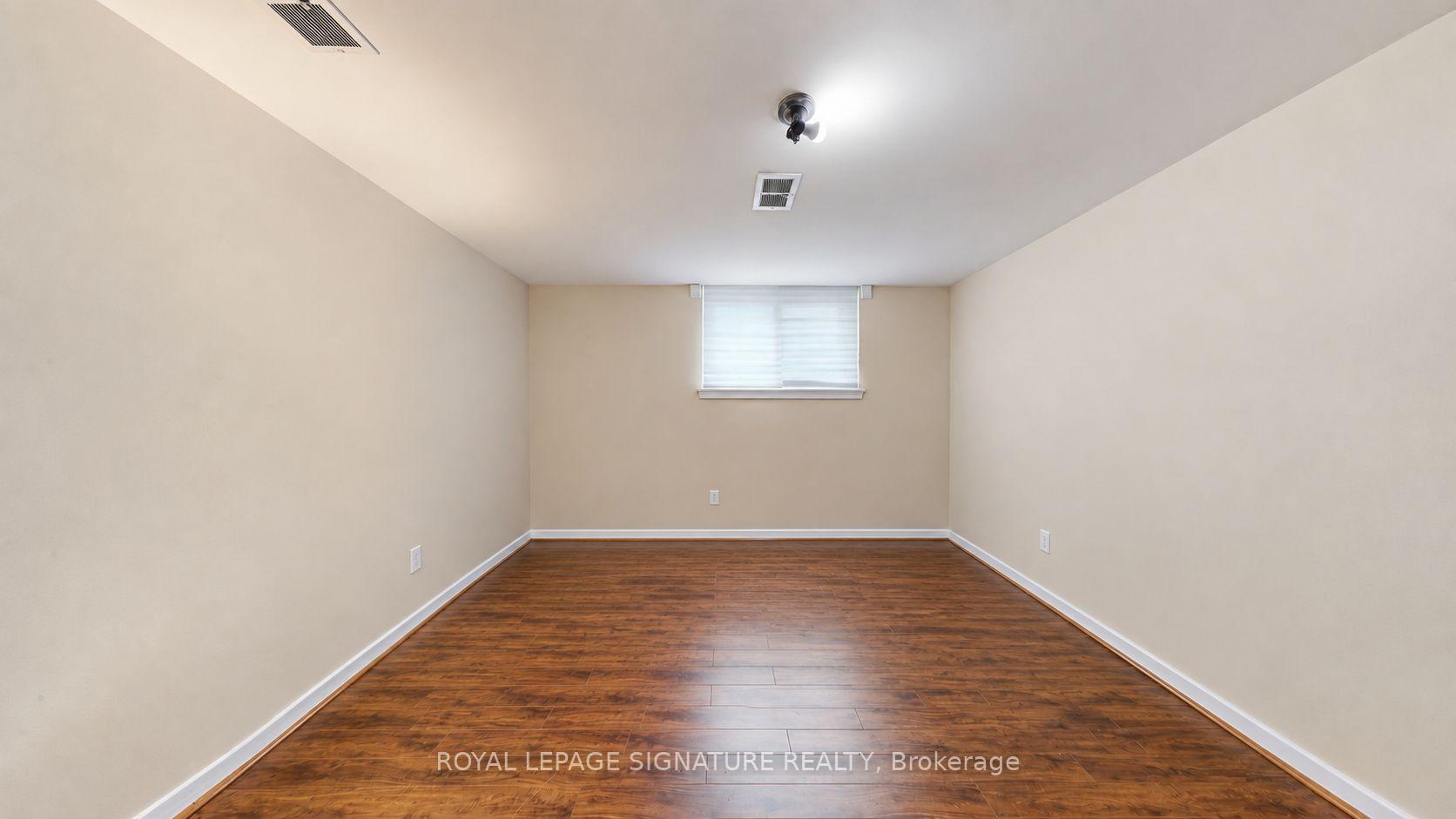 Photo 13 of 35 Florens Avenue, Scarborough, Clairlea-Birchmount — HOMEH