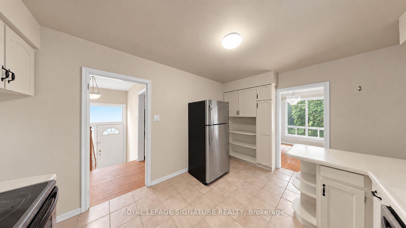 Photo 18 of 35 Florens Avenue, Scarborough, Clairlea-Birchmount — HOMEH