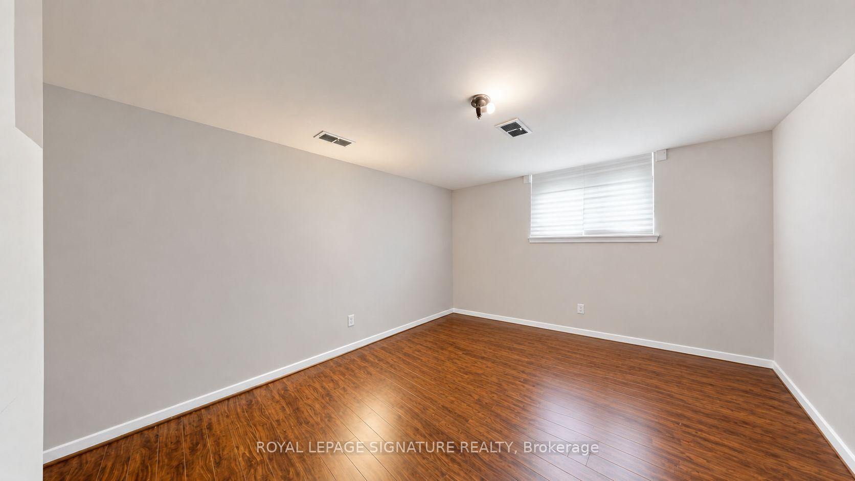 Photo 32 of 35 Florens Avenue, Scarborough, Clairlea-Birchmount — HOMEH
