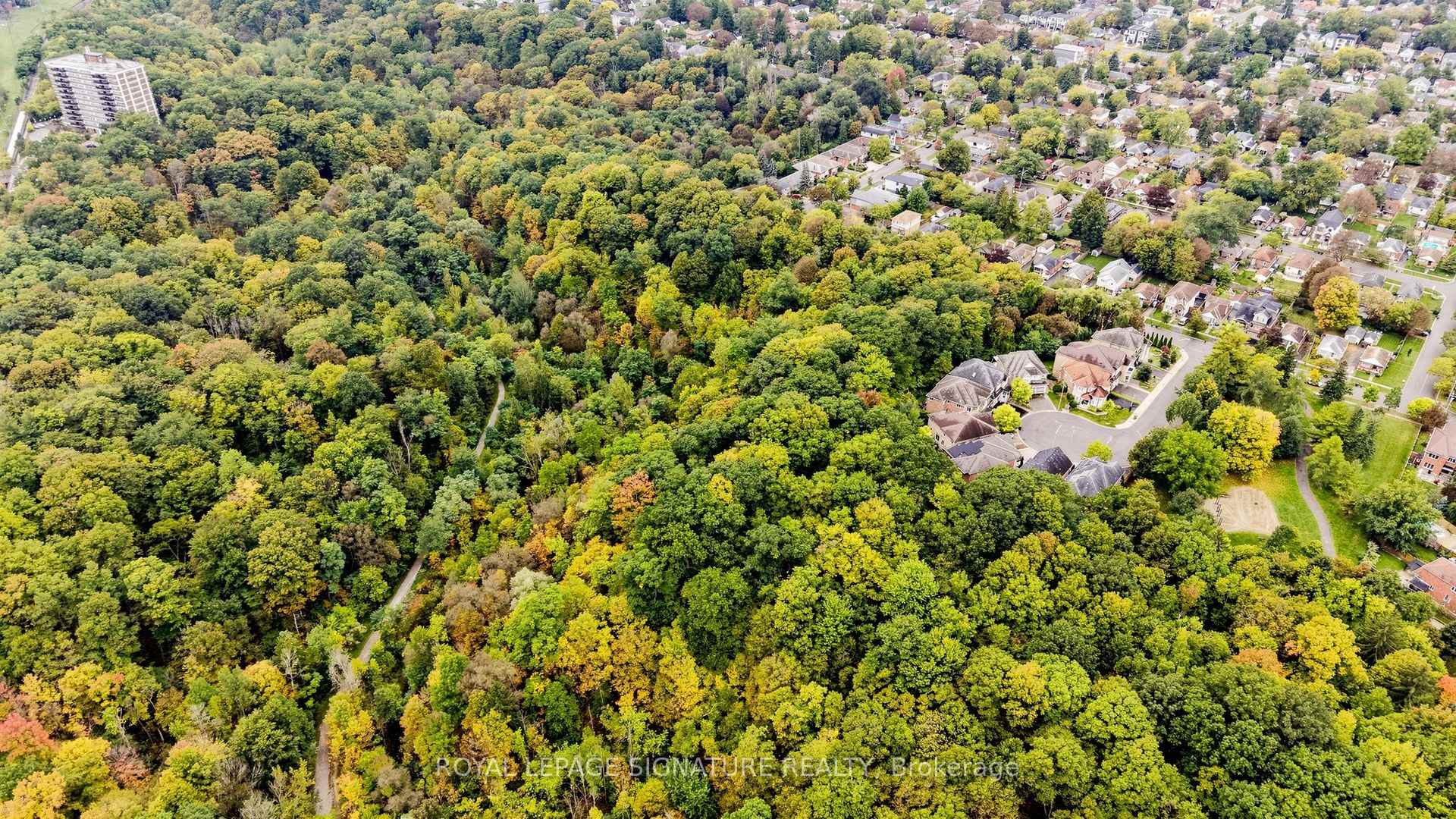 Photo 46 of 35 Florens Avenue, Scarborough, Clairlea-Birchmount — HOMEH