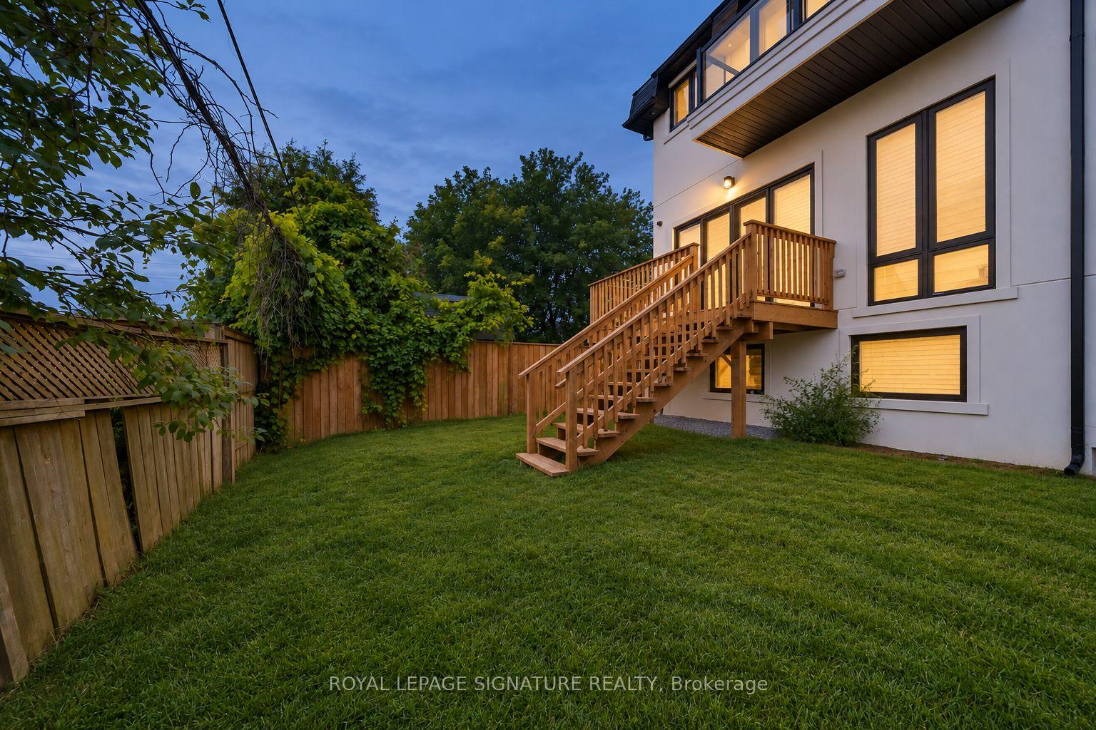 Photo 48 of 540B Pharmacy Avenue, Scarborough, Clairlea-Birchmount — HOMEH
