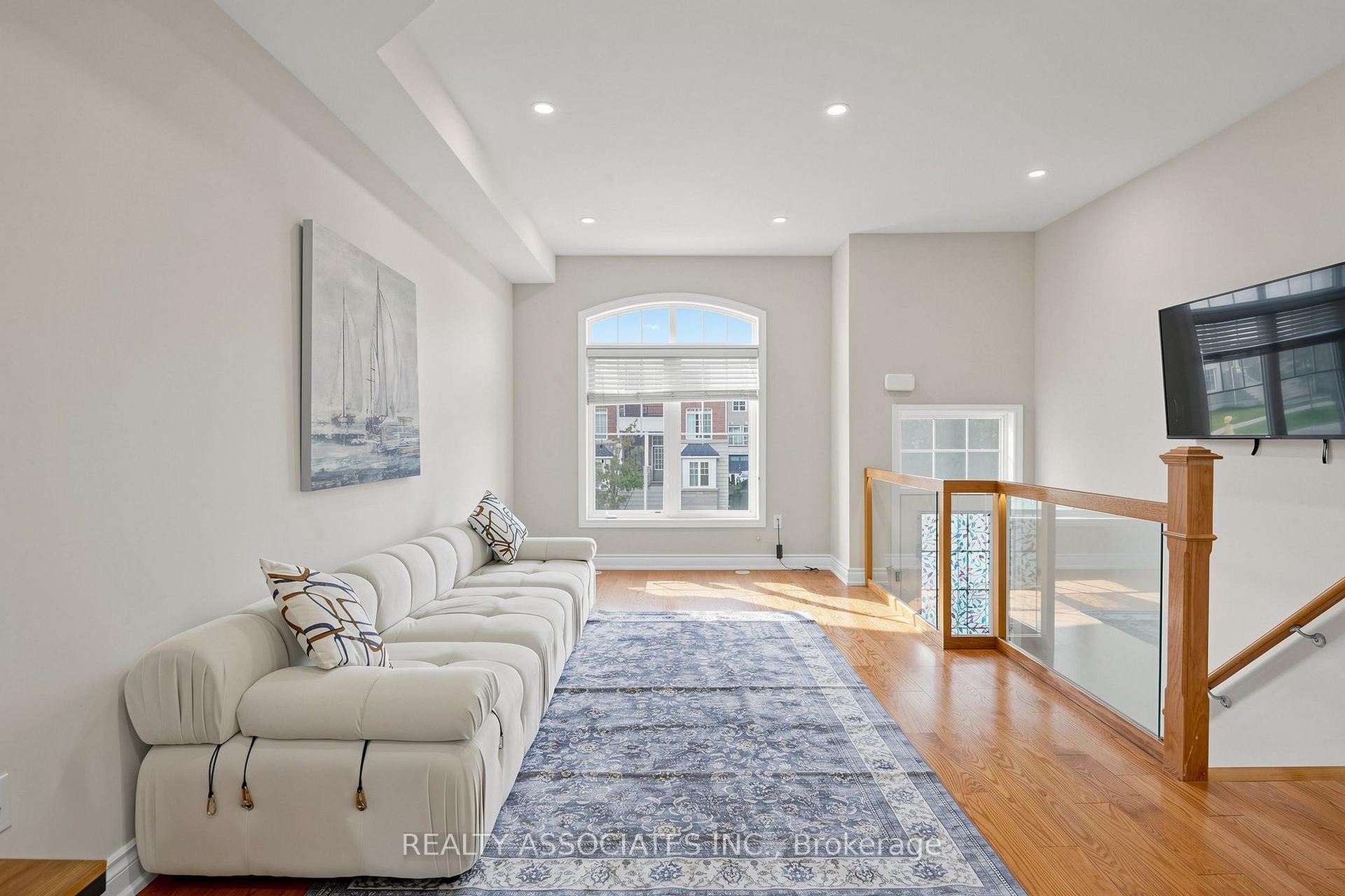 Photo 6 of 297 Delray Drive, Markham, Greensborough — HOMEH