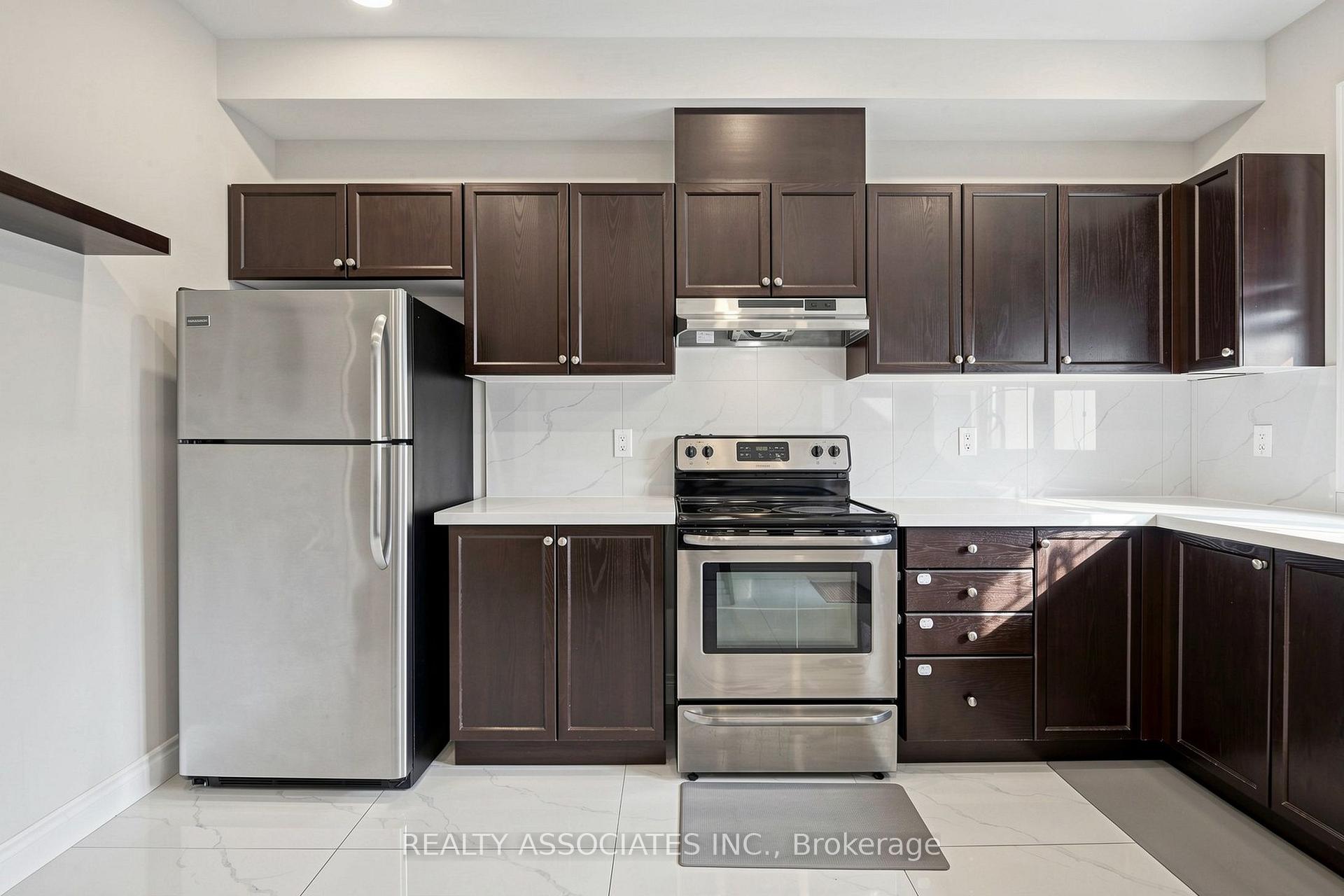 Photo 12 of 297 Delray Drive, Markham, Greensborough — HOMEH