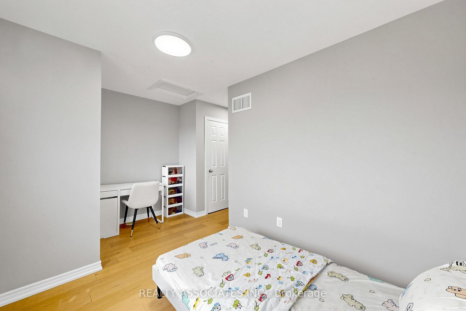 Photo 21 of 297 Delray Drive, Markham, Greensborough — HOMEH
