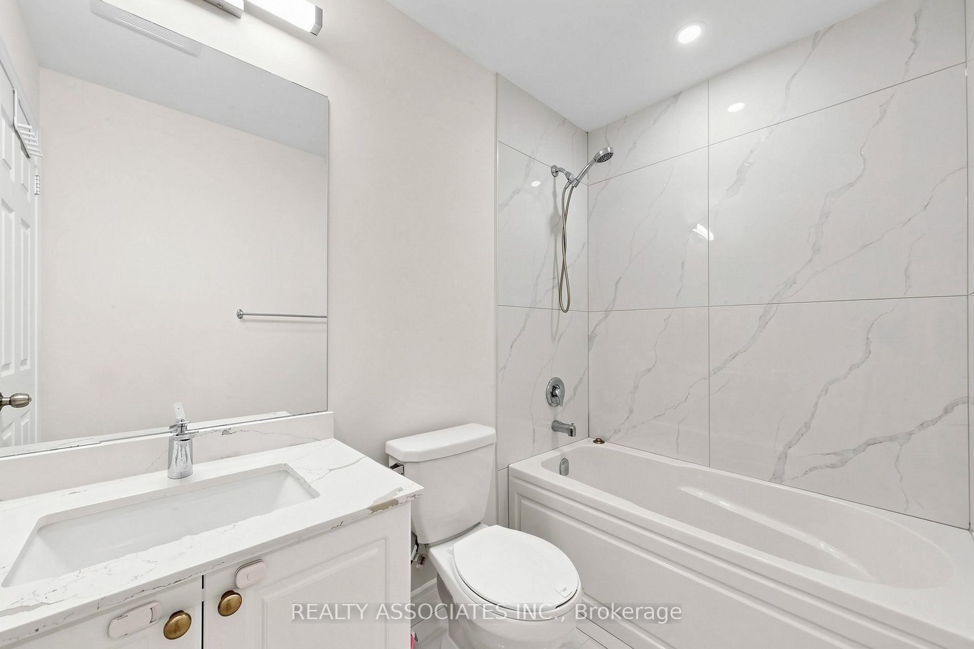 Photo 23 of 297 Delray Drive, Markham, Greensborough — HOMEH