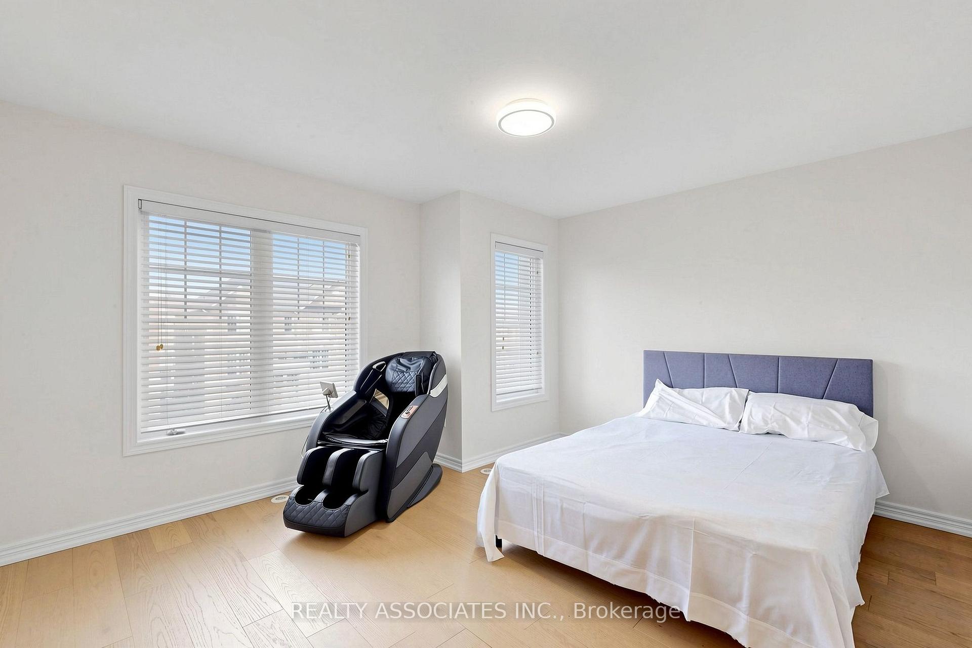 Photo 24 of 297 Delray Drive, Markham, Greensborough — HOMEH