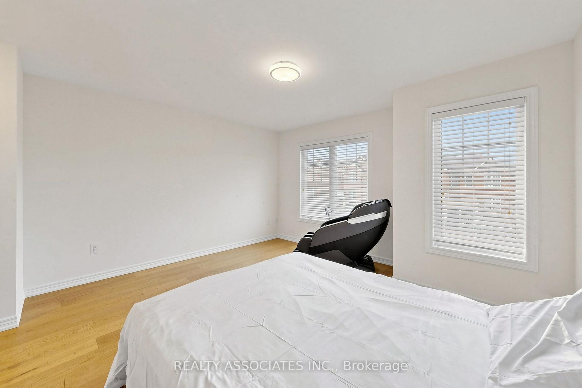 Photo 25 of 297 Delray Drive, Markham, Greensborough — HOMEH