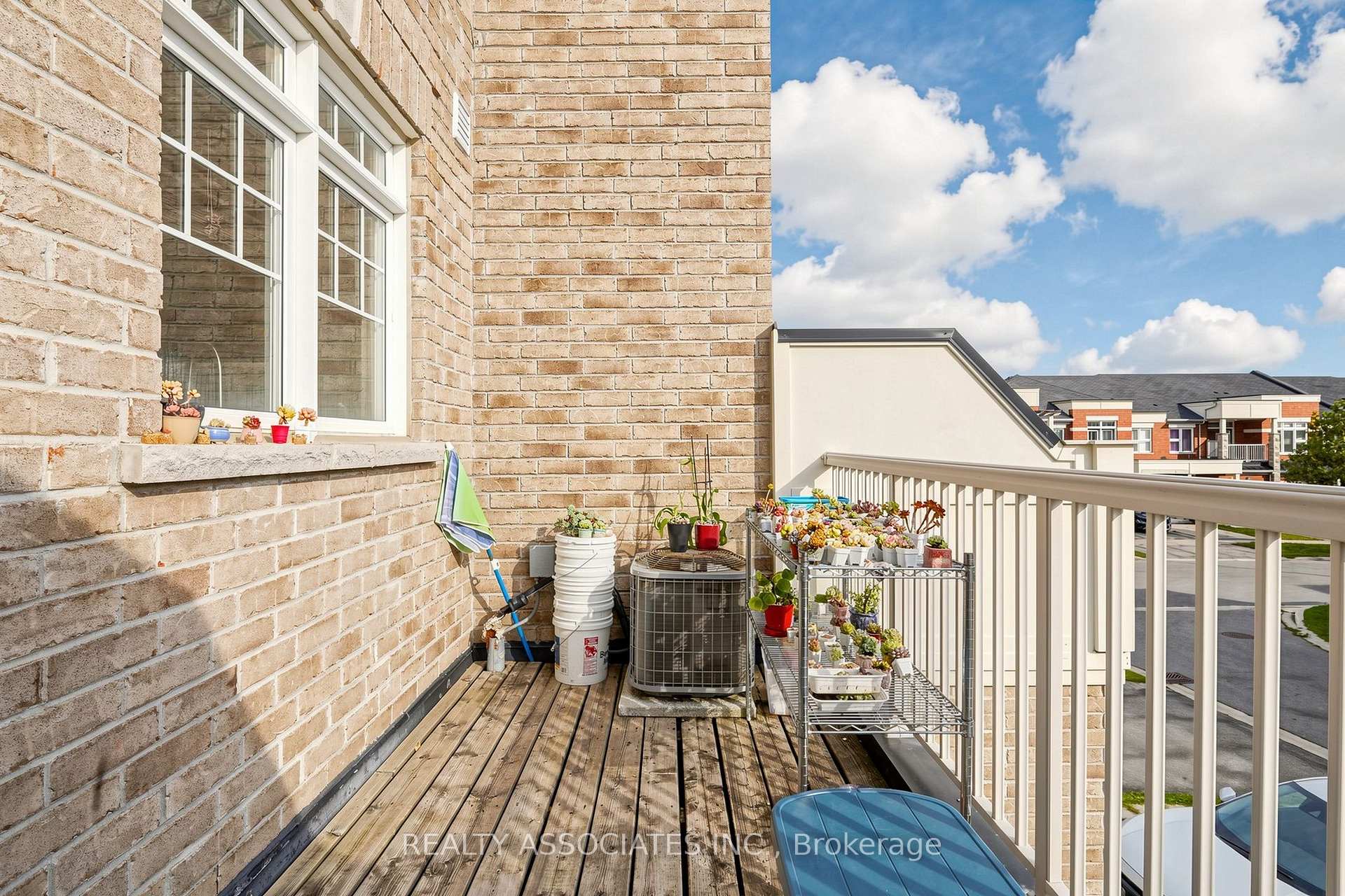 Photo 29 of 297 Delray Drive, Markham, Greensborough — HOMEH