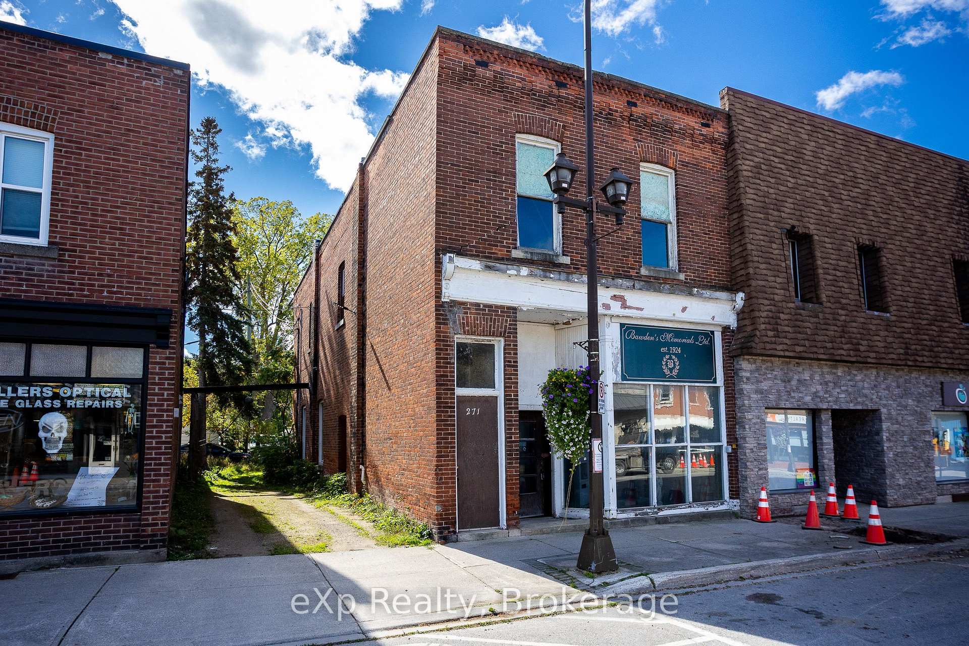 Photo of 269 8th Street E