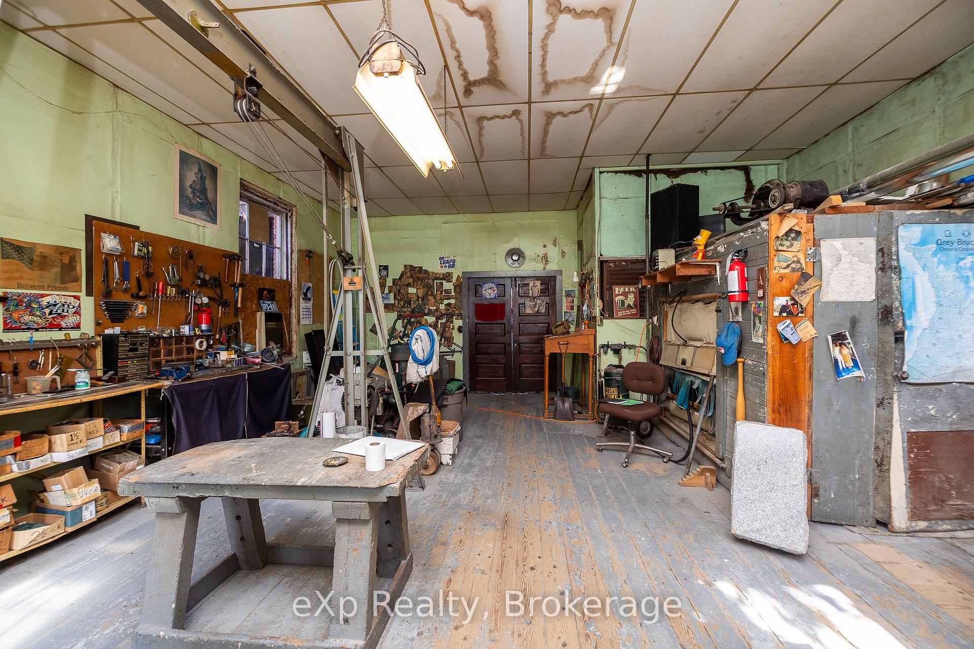 Photo 5 of 269 8th Street E, Owen Sound — HOMEH