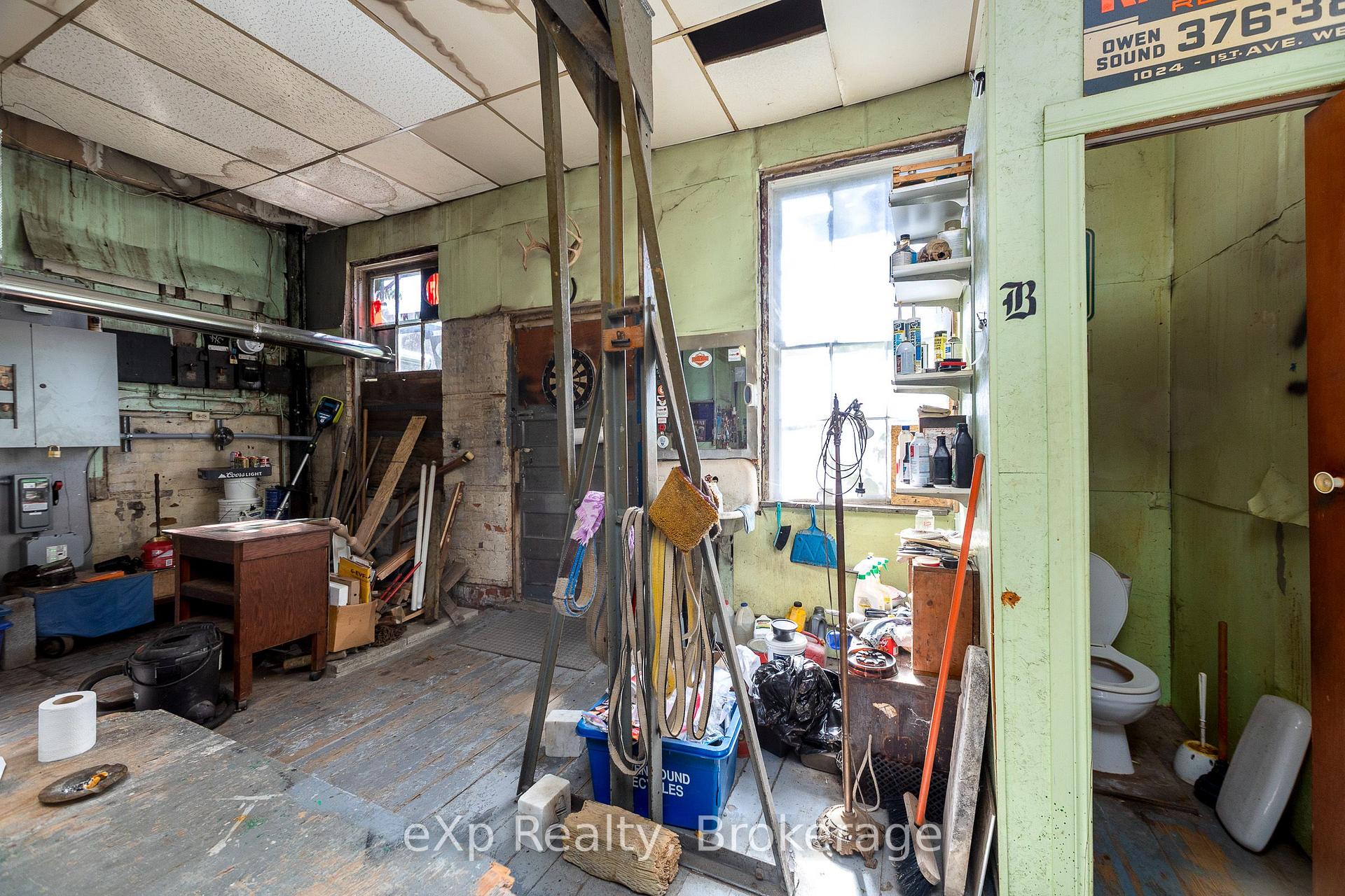 Photo 6 of 269 8th Street E, Owen Sound — HOMEH