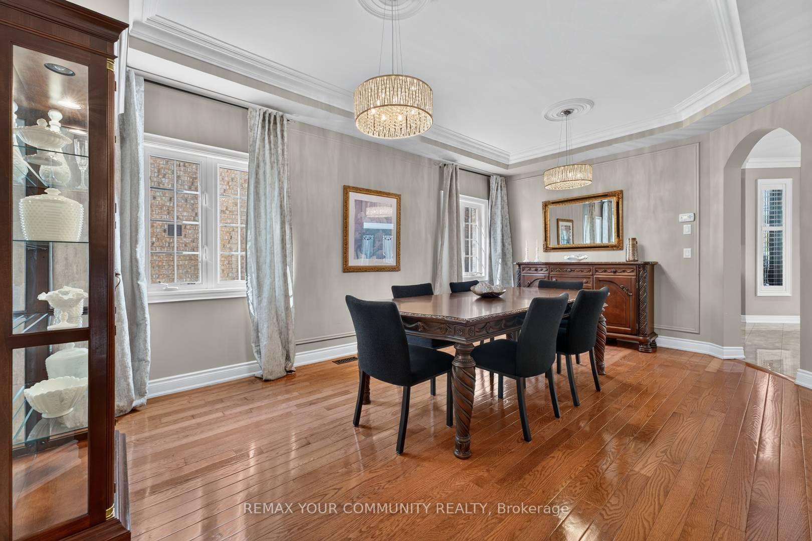 Photo 6 of 38 Dimarino Drive, Vaughan, Patterson — HOMEH