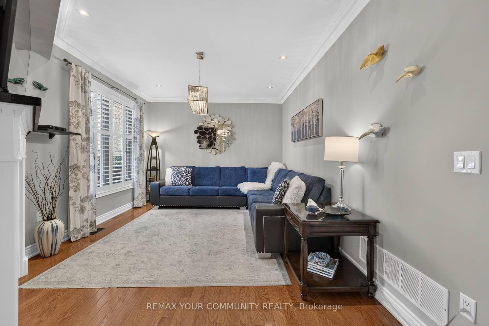 Photo 8 of 38 Dimarino Drive, Vaughan, Patterson — HOMEH