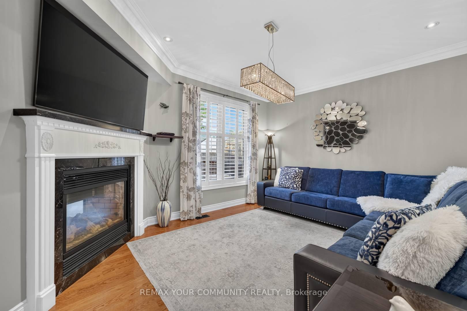 Photo 9 of 38 Dimarino Drive, Vaughan, Patterson — HOMEH