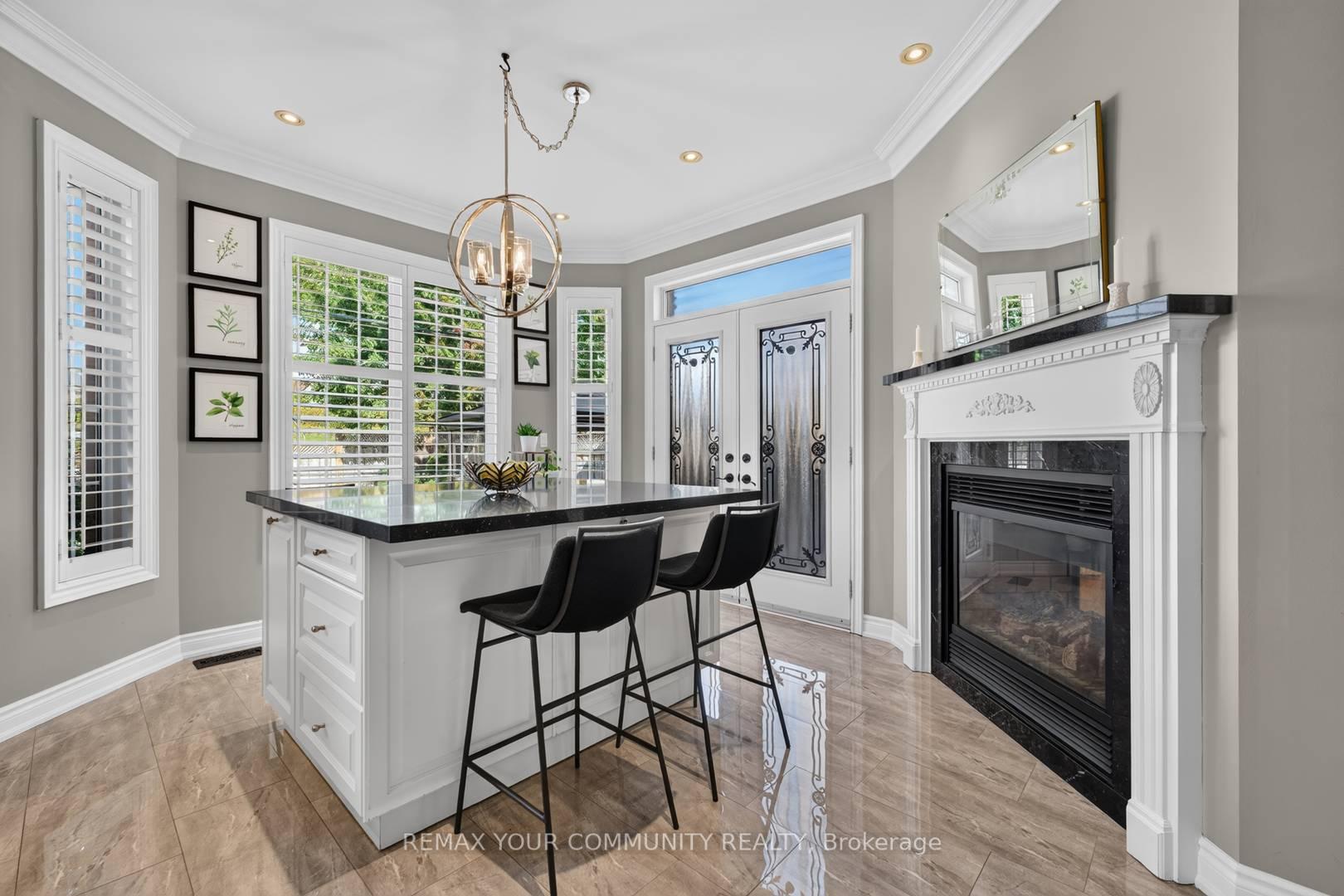 Photo 12 of 38 Dimarino Drive, Vaughan, Patterson — HOMEH