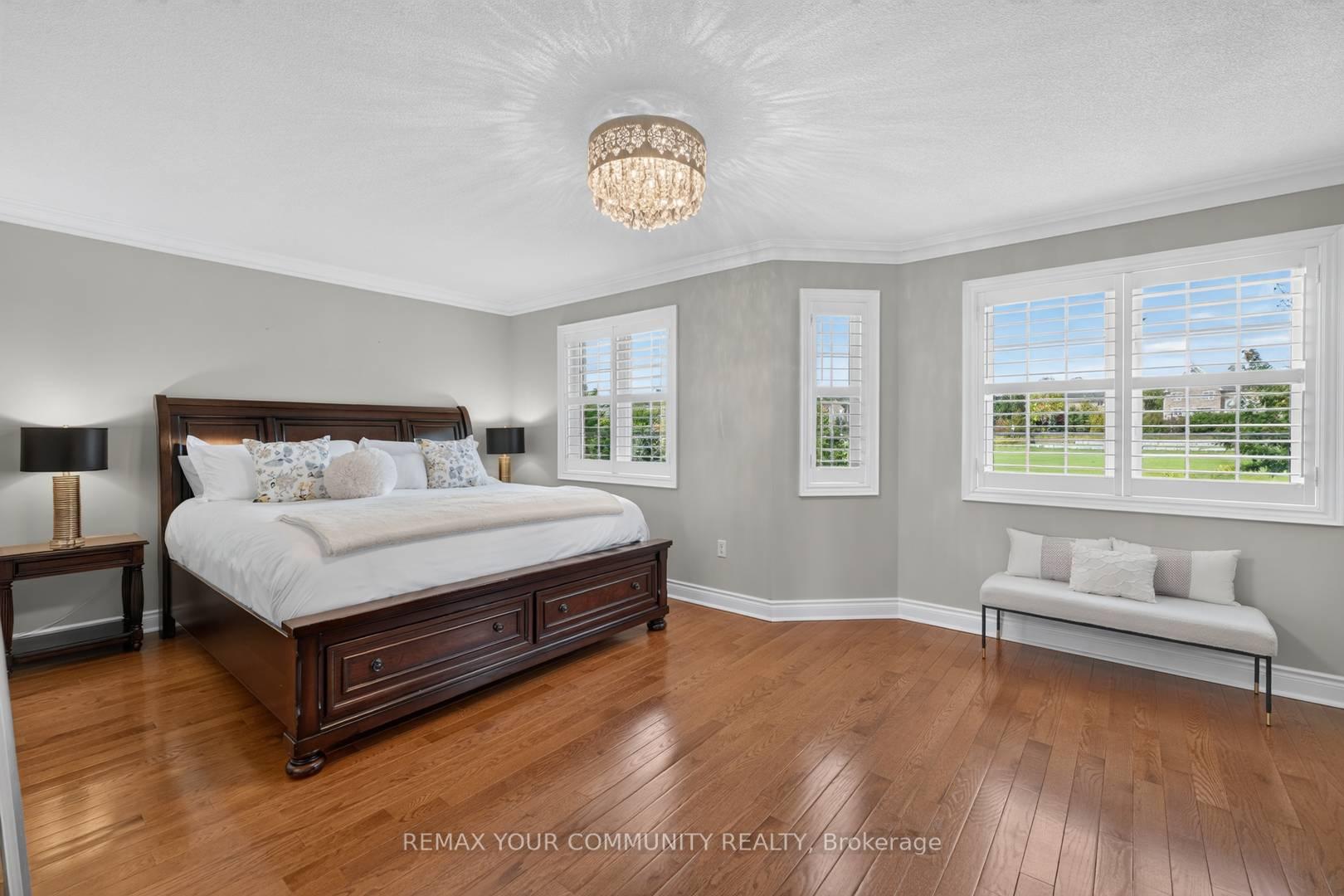 Photo 22 of 38 Dimarino Drive, Vaughan, Patterson — HOMEH