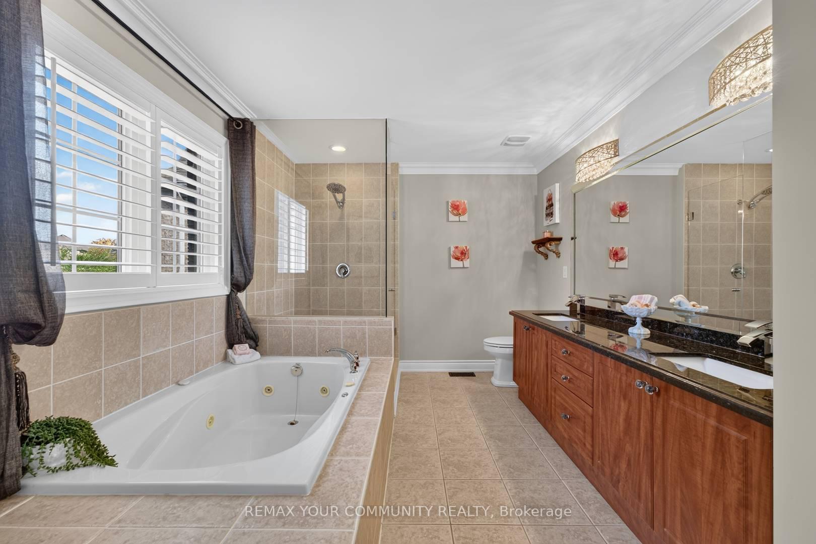 Photo 25 of 38 Dimarino Drive, Vaughan, Patterson — HOMEH