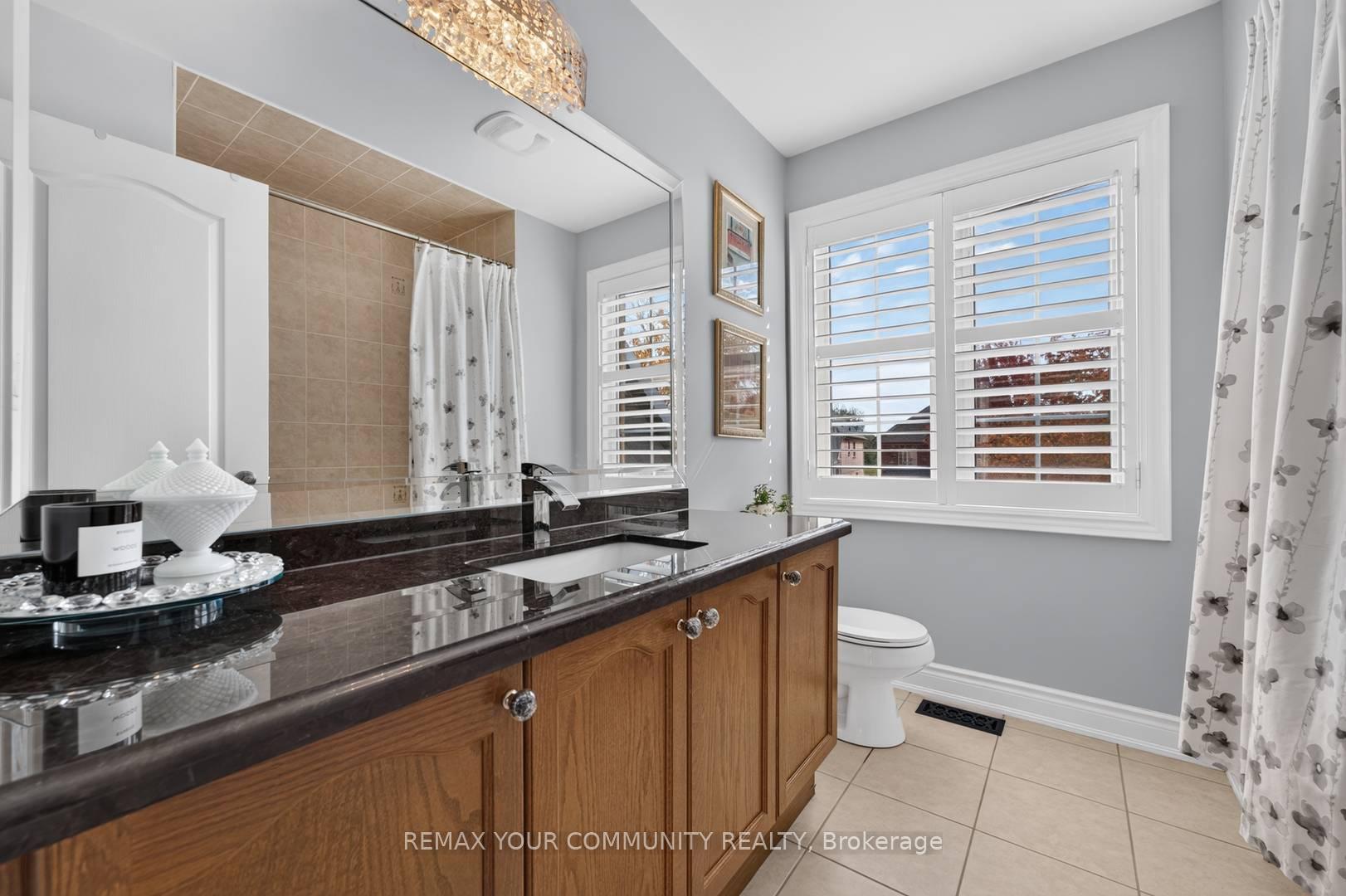 Photo 30 of 38 Dimarino Drive, Vaughan, Patterson — HOMEH