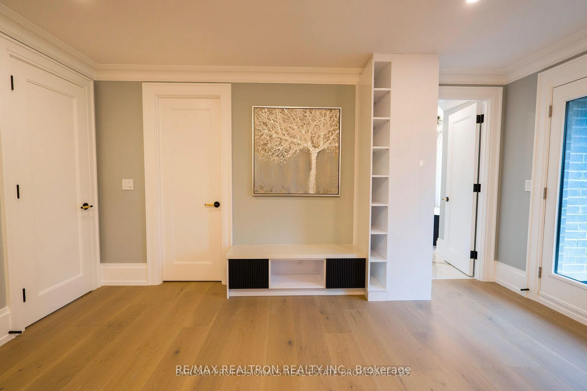 Photo 3 of 28 Scott Drive, Richmond Hill, South Richvale — HOMEH