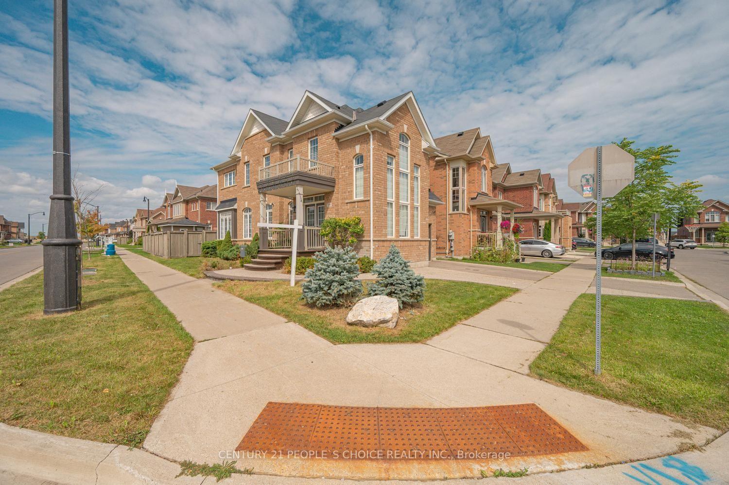 Photo 3 of 359 Robert Parkinson Drive, Brampton, Northwest Brampton — HOMEH