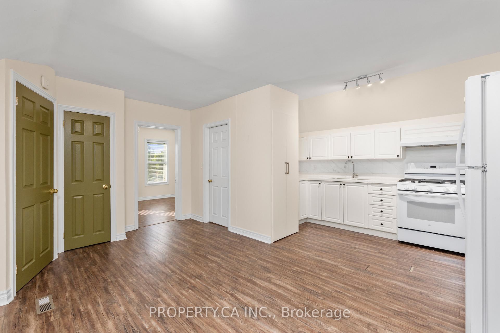 Photo 3 of 112 Stephenson Avenue, Toronto, East End-Danforth — HOMEH