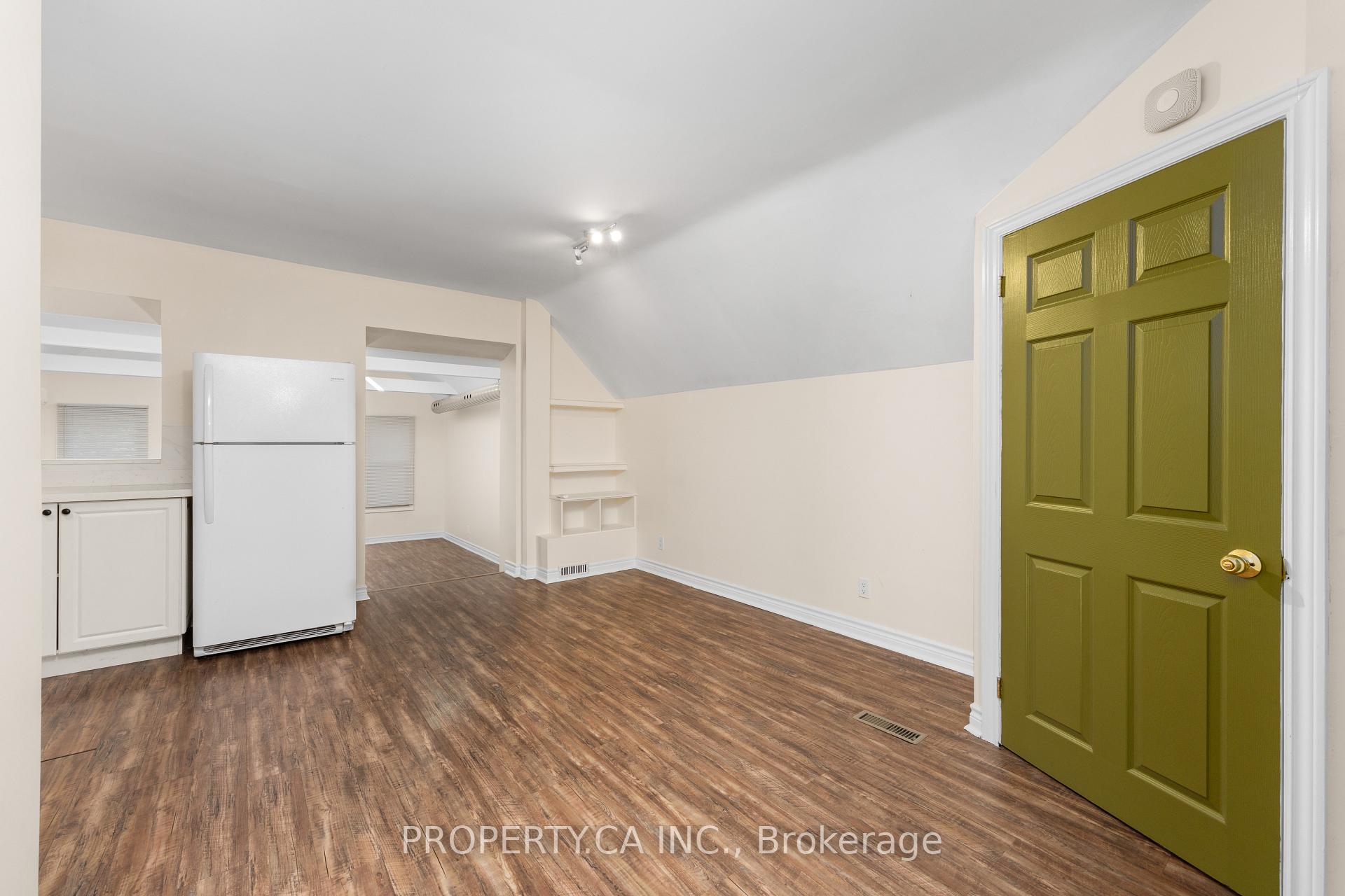 Photo 5 of 112 Stephenson Avenue, Toronto, East End-Danforth — HOMEH
