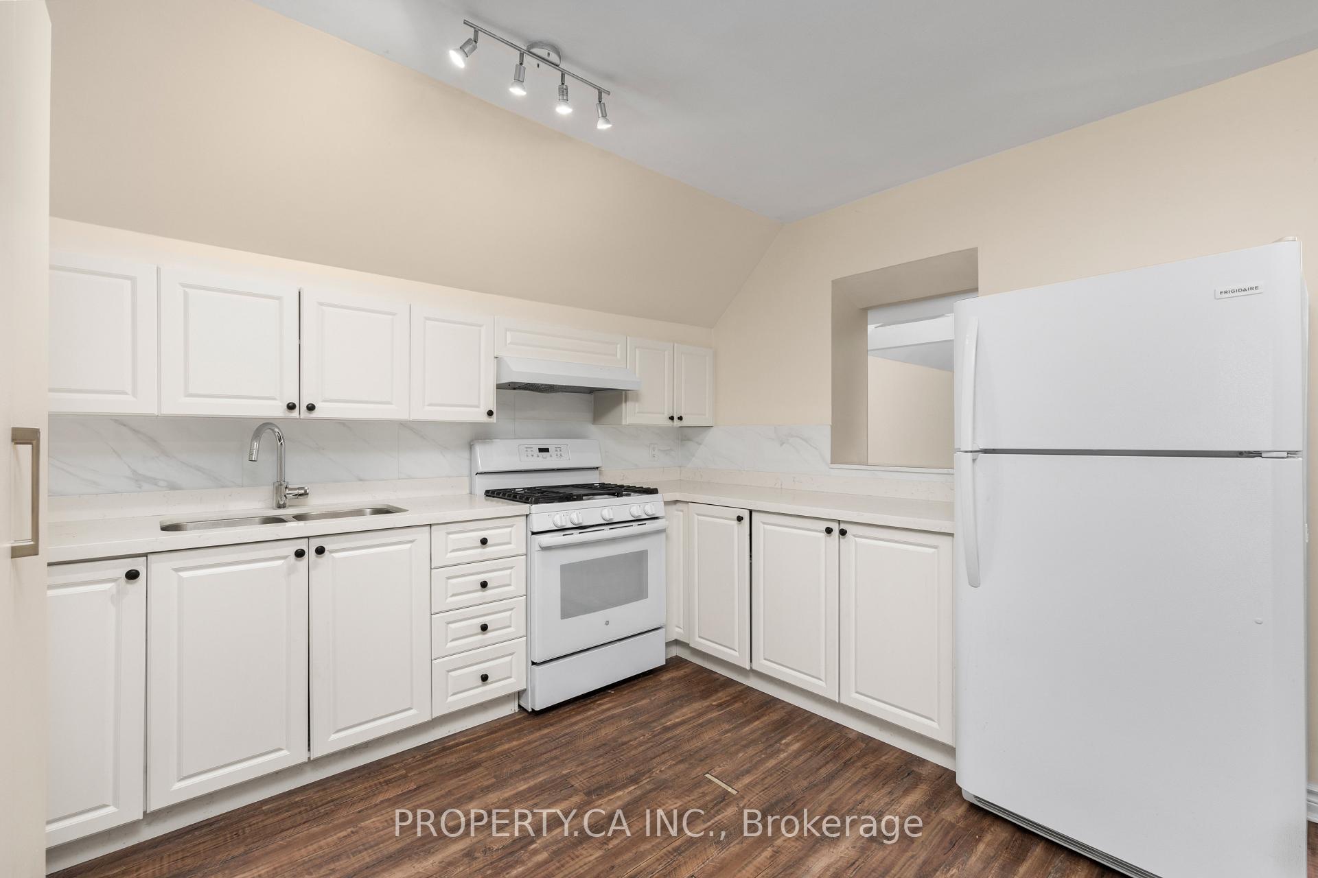 Photo 6 of 112 Stephenson Avenue, Toronto, East End-Danforth — HOMEH