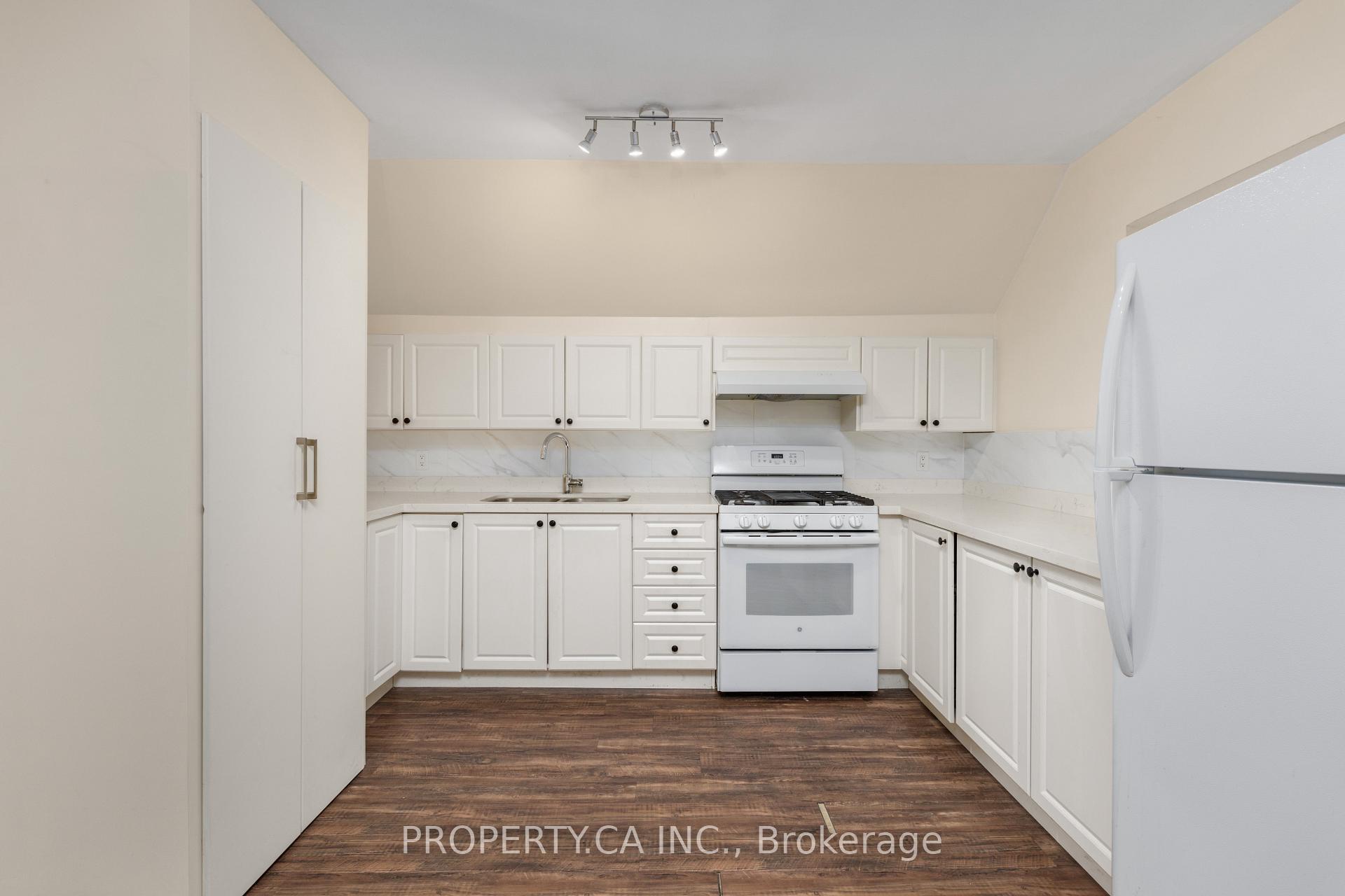 Photo 7 of 112 Stephenson Avenue, Toronto, East End-Danforth — HOMEH
