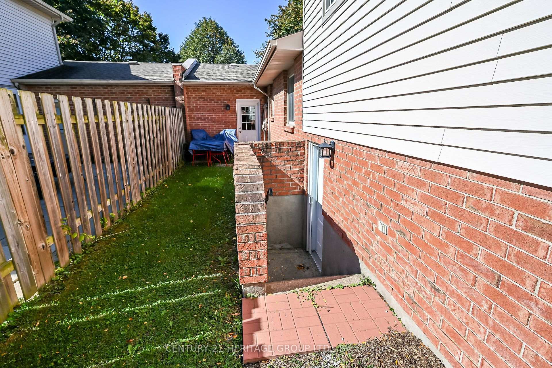 Photo 48 of 89 Stoney Brook Crescent, St. Catharines, Grapeview — HOMEH