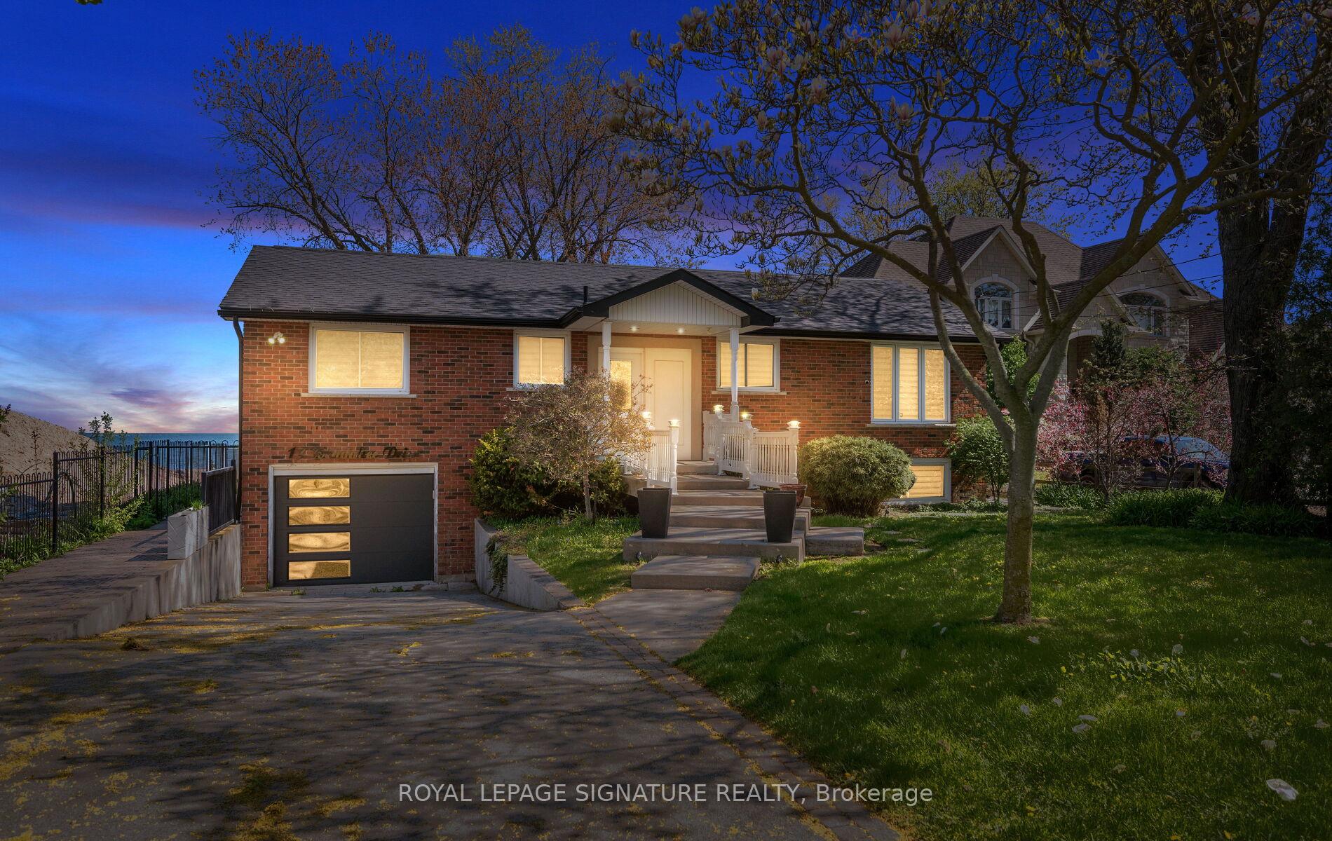 Photo 1 of 17 Wendakee Drive, Hamilton, Stoney Creek — HOMEH