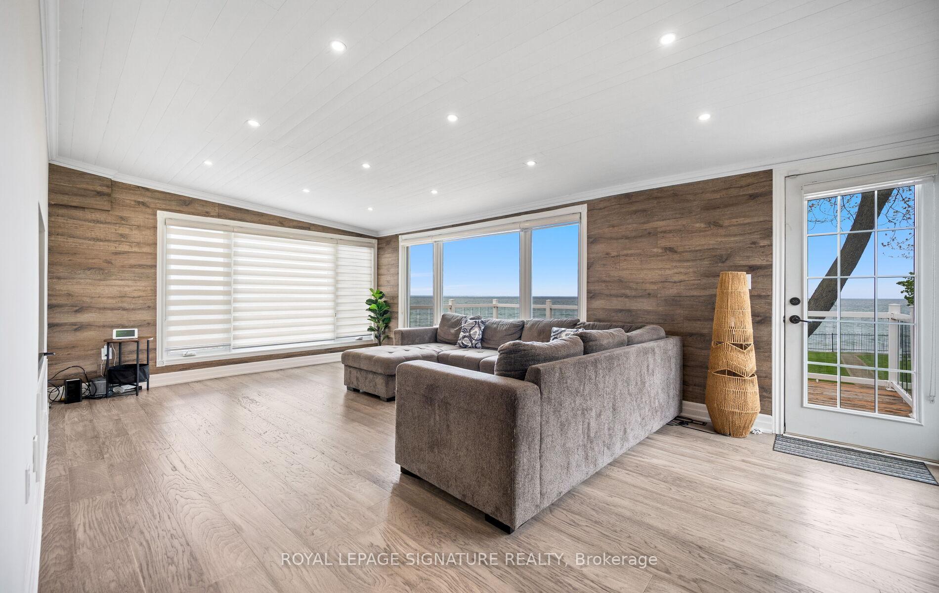 Photo 5 of 17 Wendakee Drive, Hamilton, Stoney Creek — HOMEH