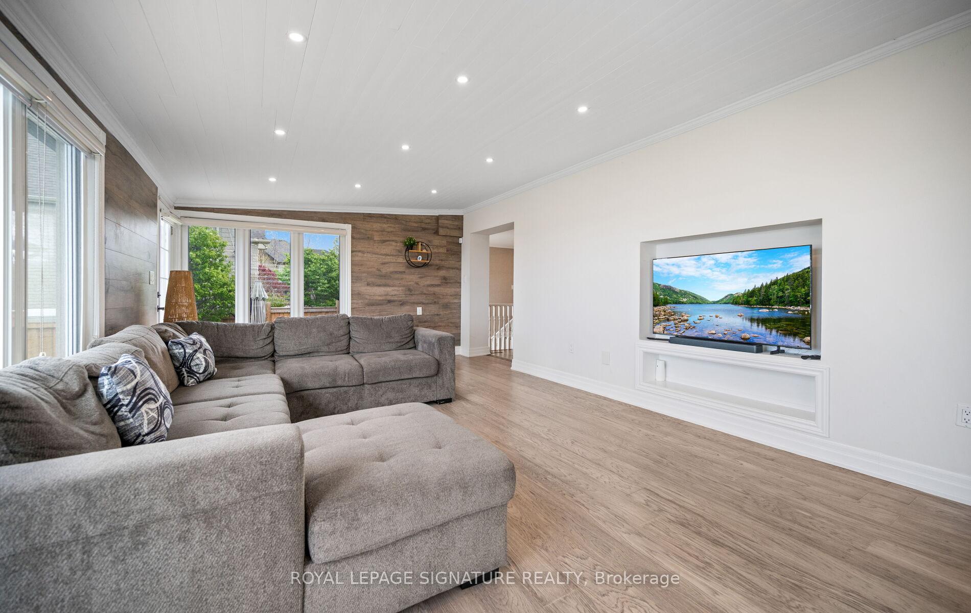 Photo 6 of 17 Wendakee Drive, Hamilton, Stoney Creek — HOMEH