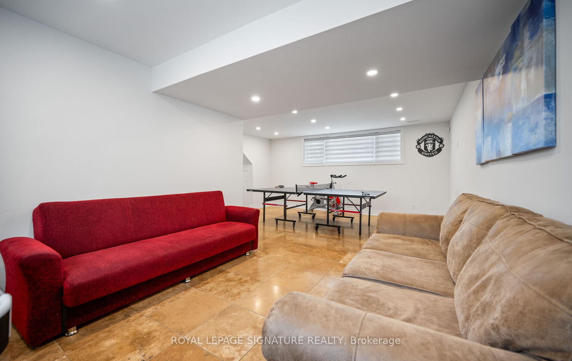 Photo 30 of 17 Wendakee Drive, Hamilton, Stoney Creek — HOMEH