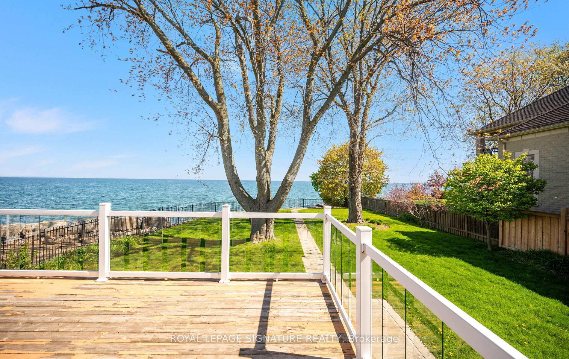 Photo 36 of 17 Wendakee Drive, Hamilton, Stoney Creek — HOMEH