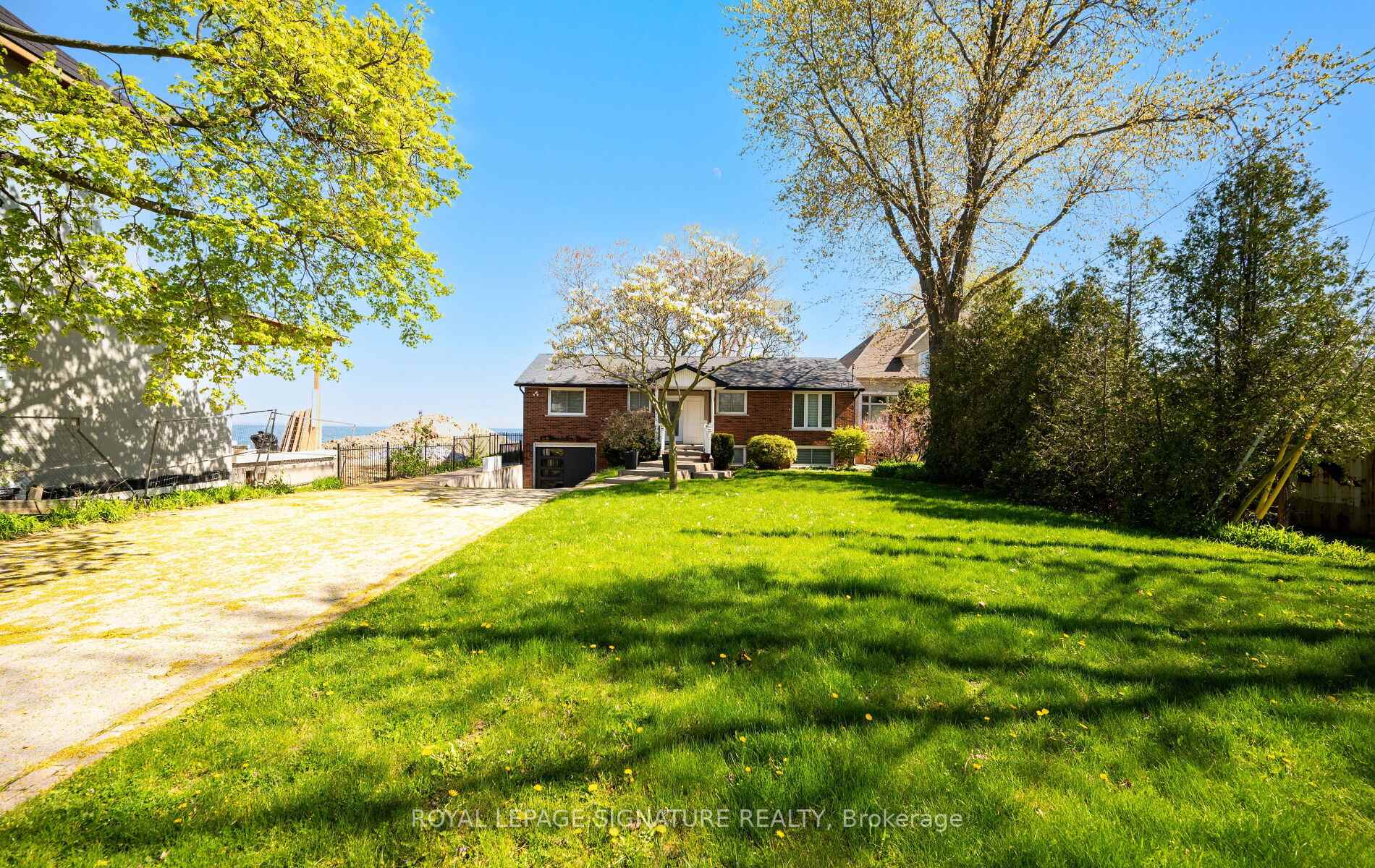 Photo 48 of 17 Wendakee Drive, Hamilton, Stoney Creek — HOMEH
