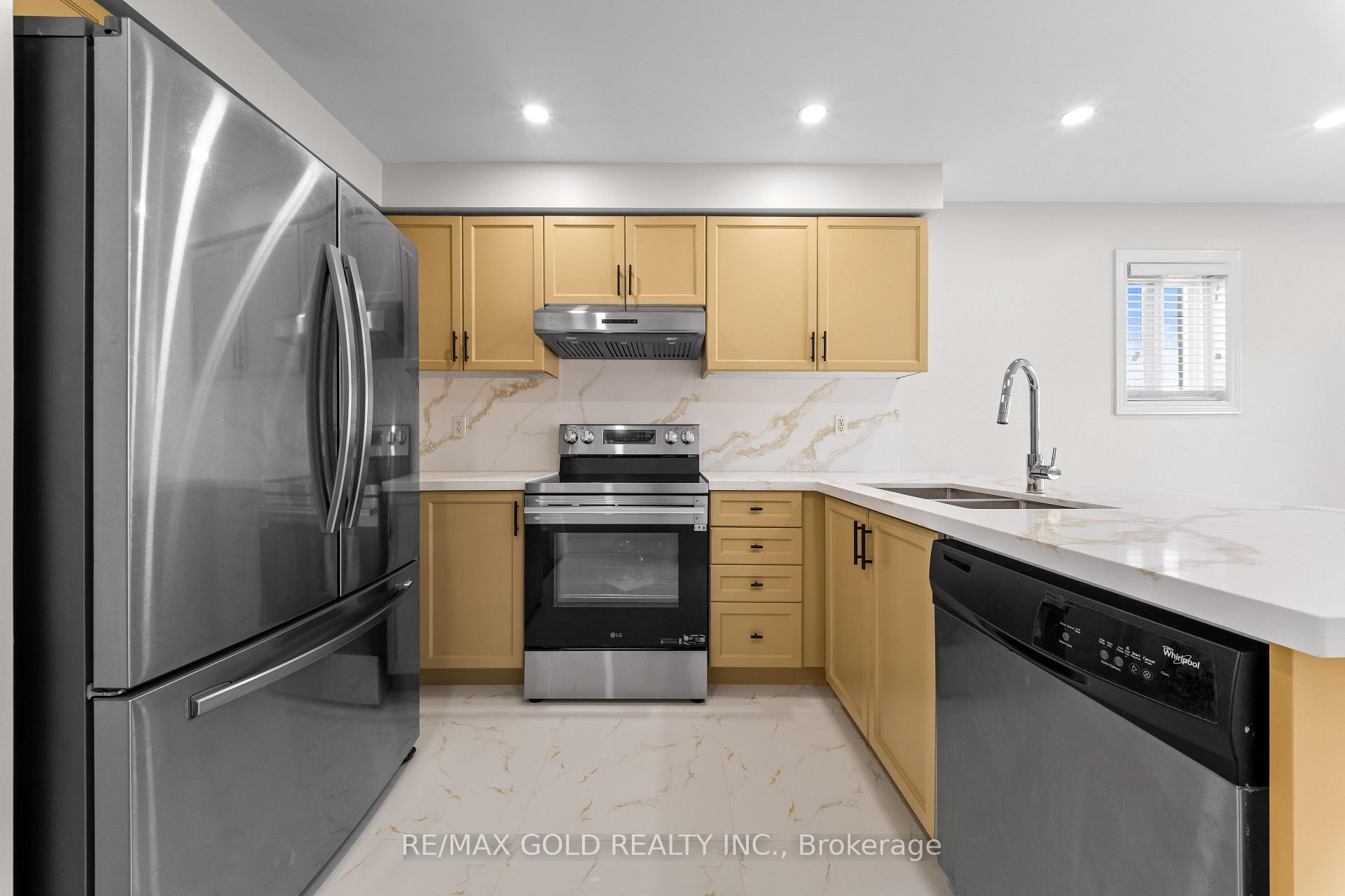 Photo 7 of 3 Tan Lane, Brampton, Bram East — HOMEH
