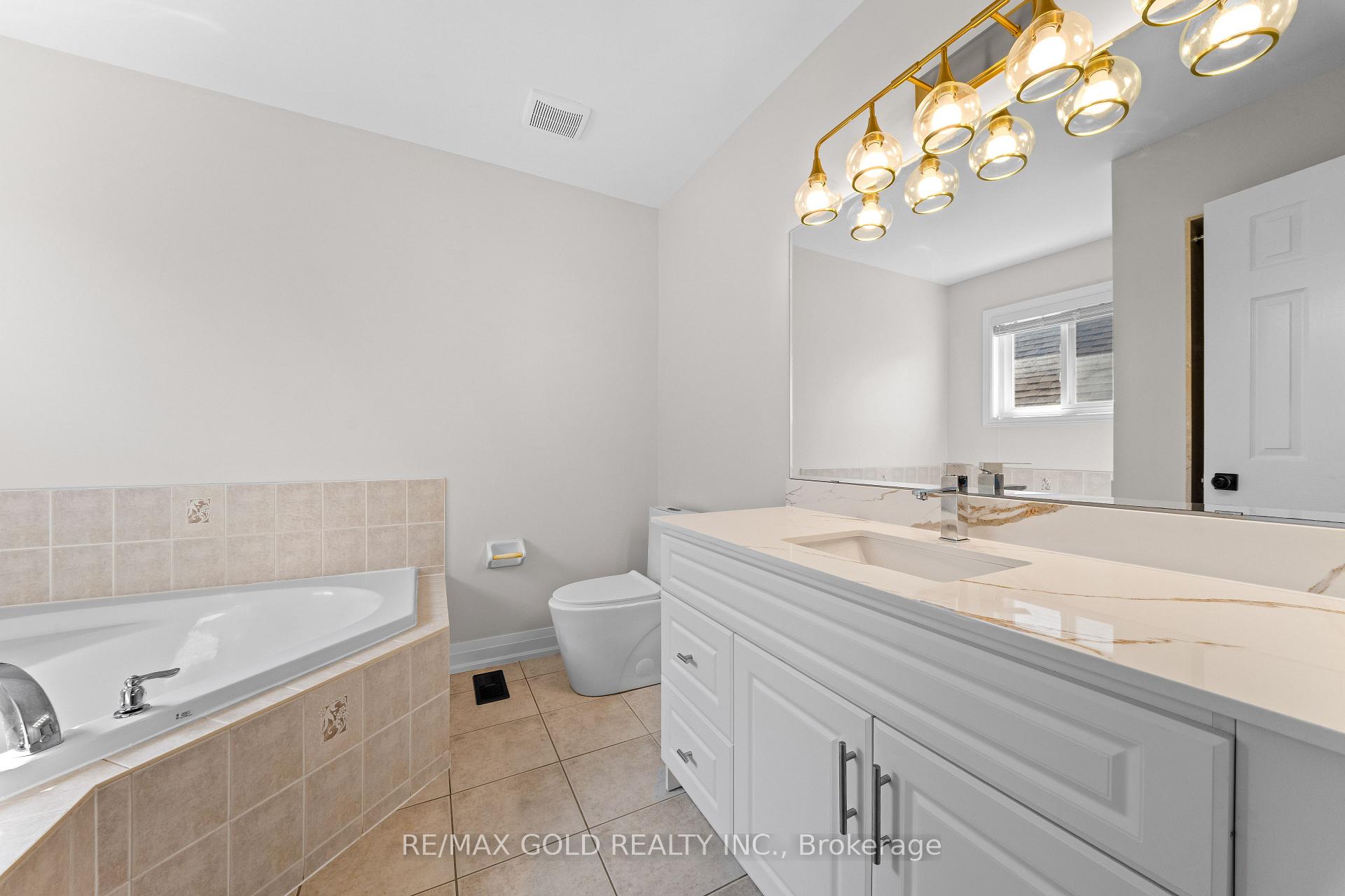 Photo 15 of 3 Tan Lane, Brampton, Bram East — HOMEH