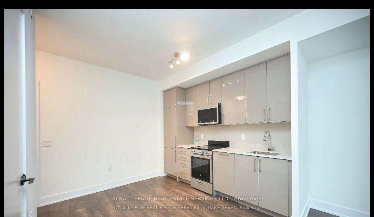 Photo 3 of Unit 226, 2450 Old Bronte Road, Oakville, Westmount — HOMEH