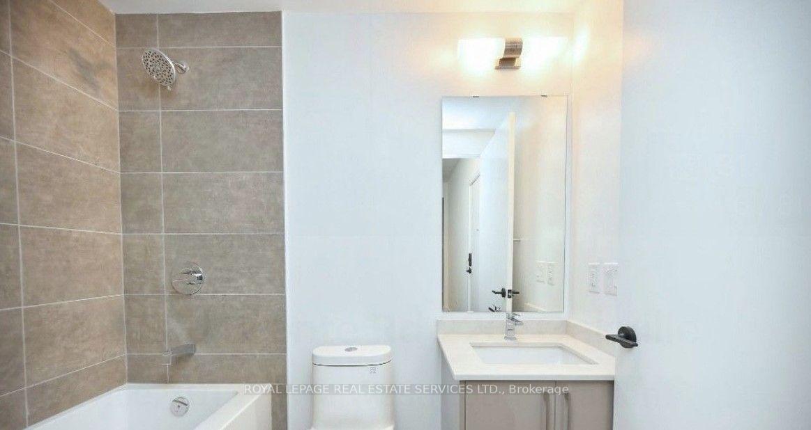 Photo 10 of Unit 226, 2450 Old Bronte Road, Oakville, Westmount — HOMEH