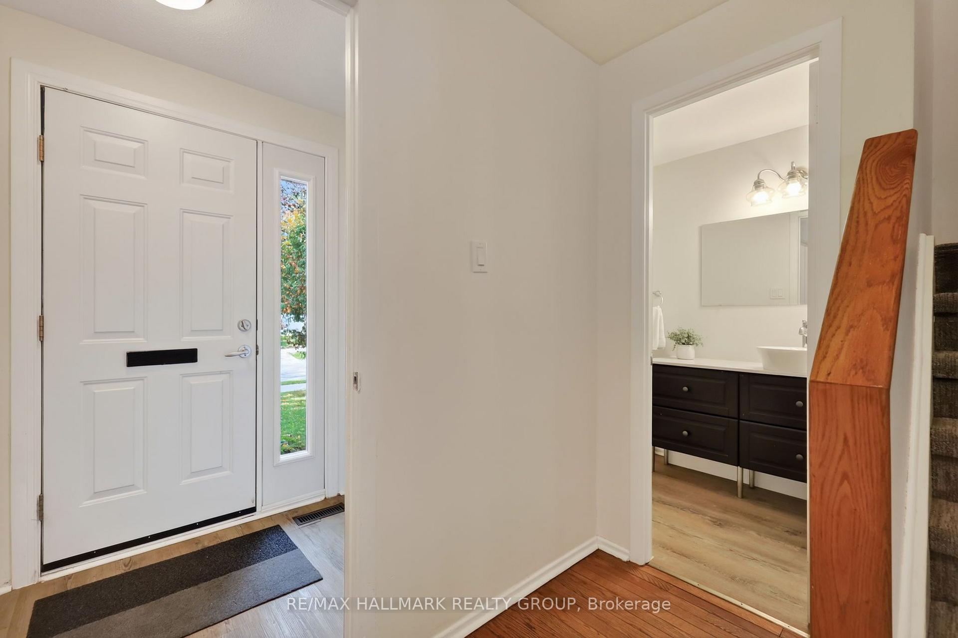 Photo 4 of 1086 Barwell Avenue, Ottawa, Fairfield Heights — HOMEH