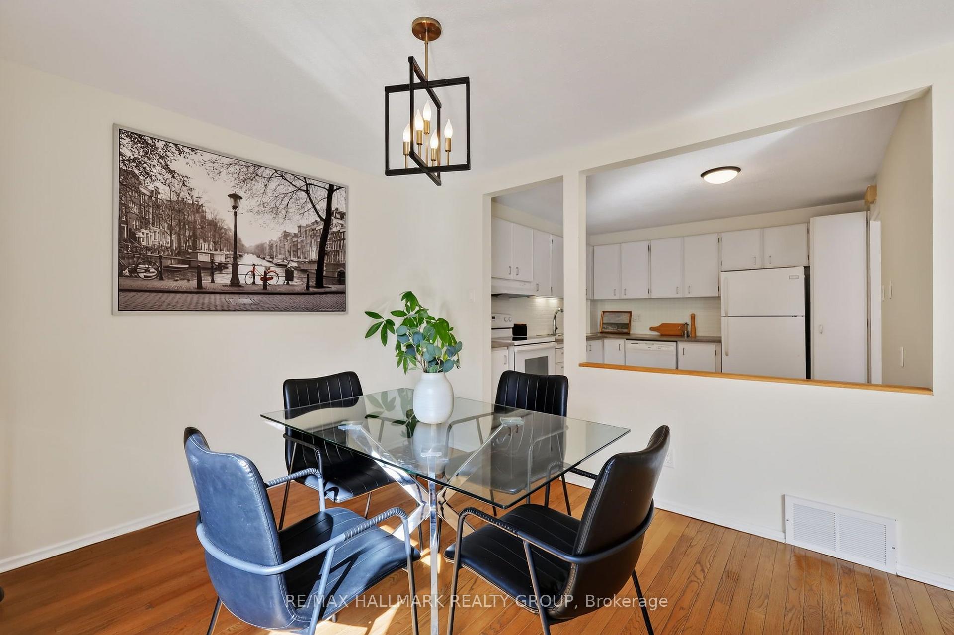 Photo 14 of 1086 Barwell Avenue, Ottawa, Fairfield Heights — HOMEH