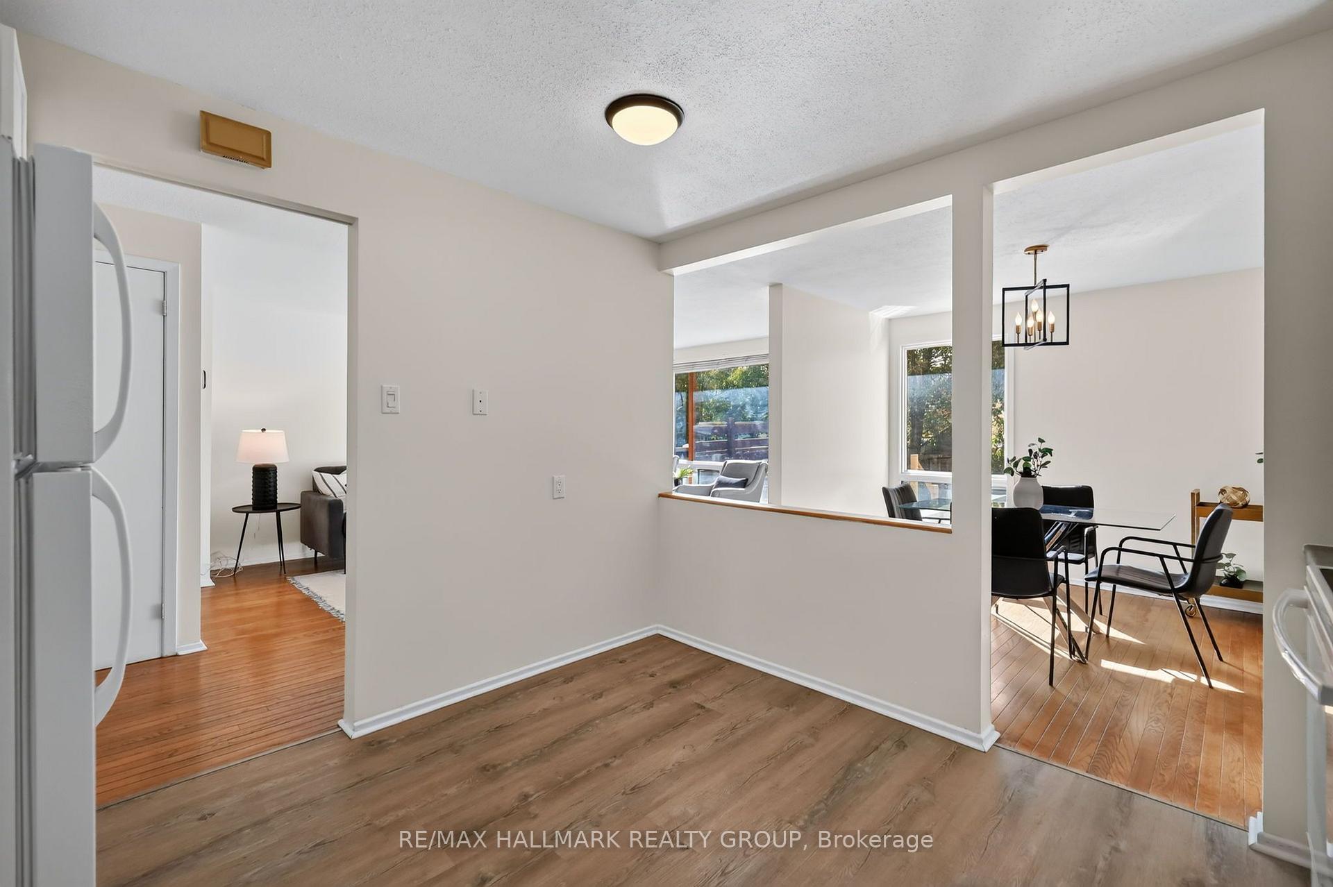 Photo 19 of 1086 Barwell Avenue, Ottawa, Fairfield Heights — HOMEH