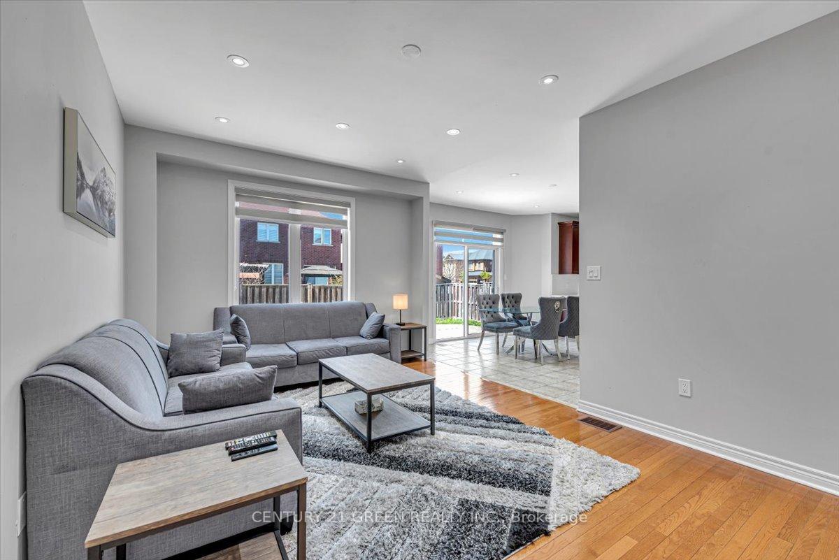 Photo 9 of 7 Accent Circle, Brampton, Northwest Sandalwood Parkway — HOMEH