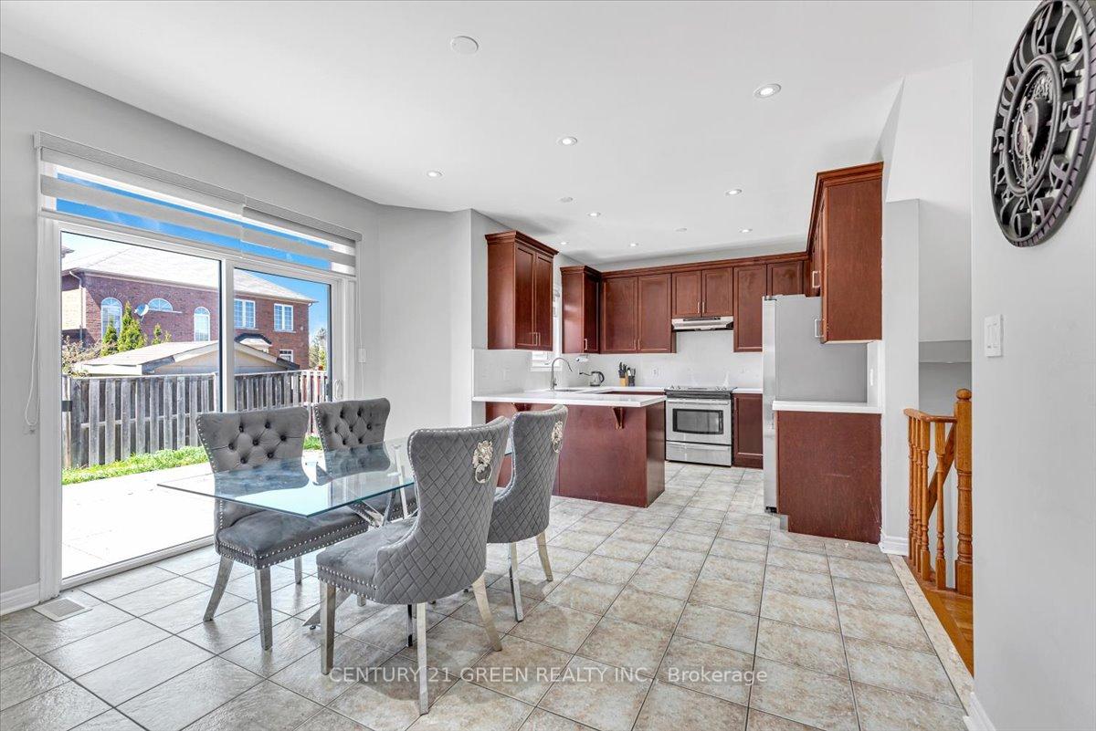 Photo 11 of 7 Accent Circle, Brampton, Northwest Sandalwood Parkway — HOMEH