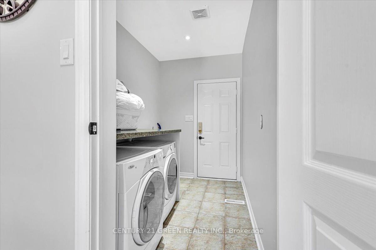 Photo 16 of 7 Accent Circle, Brampton, Northwest Sandalwood Parkway — HOMEH